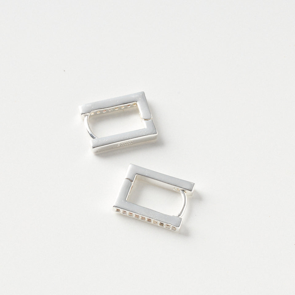 Zirconia rectangle pierce
