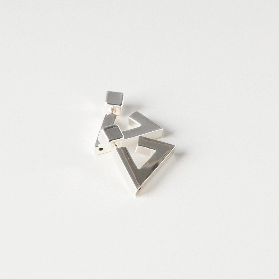 Triangle 2way pierce