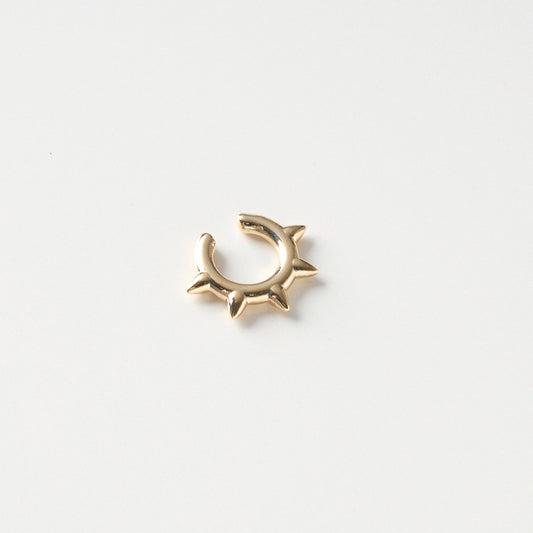 Toge ear cuff