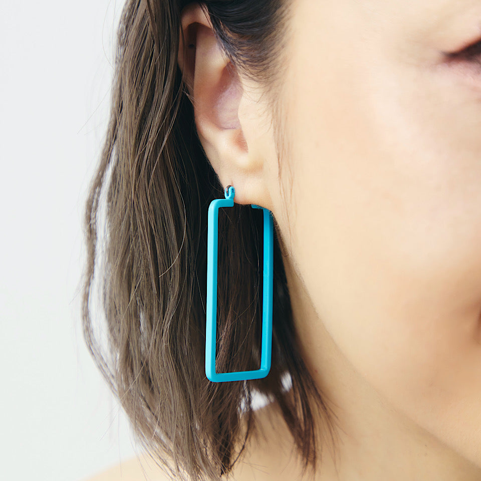 Matt color square pierce
