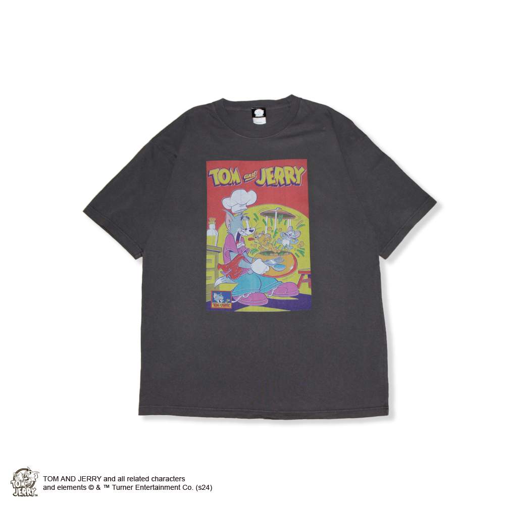 "Memorable Scene RED" T-Shirt 【注文確認後2週間以内に発送予定】