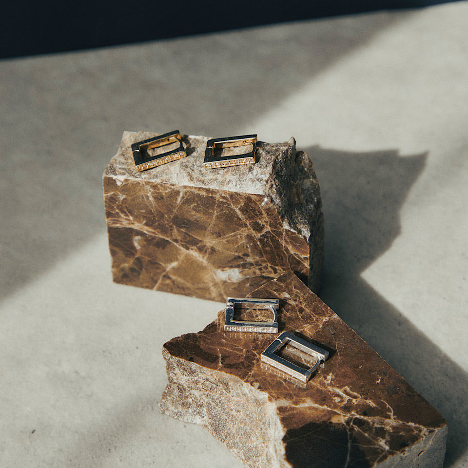 Zirconia rectangle pierce