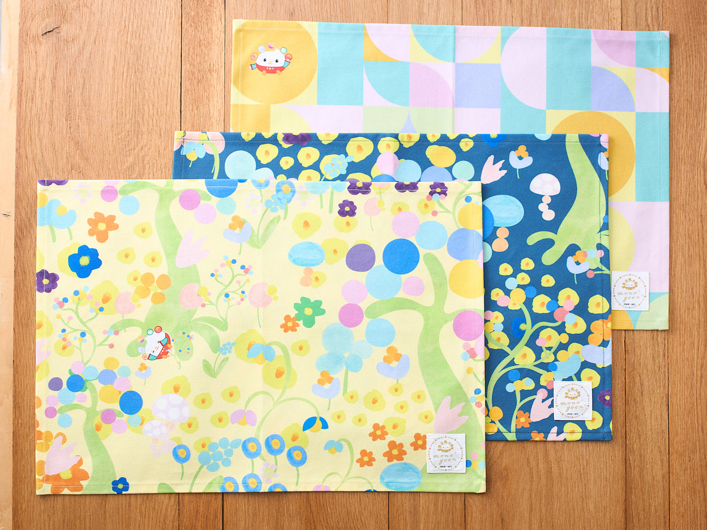 poupo luncheon mat
