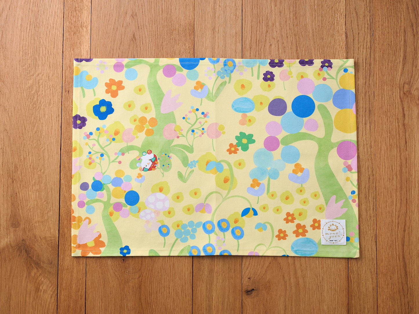 poupo luncheon mat