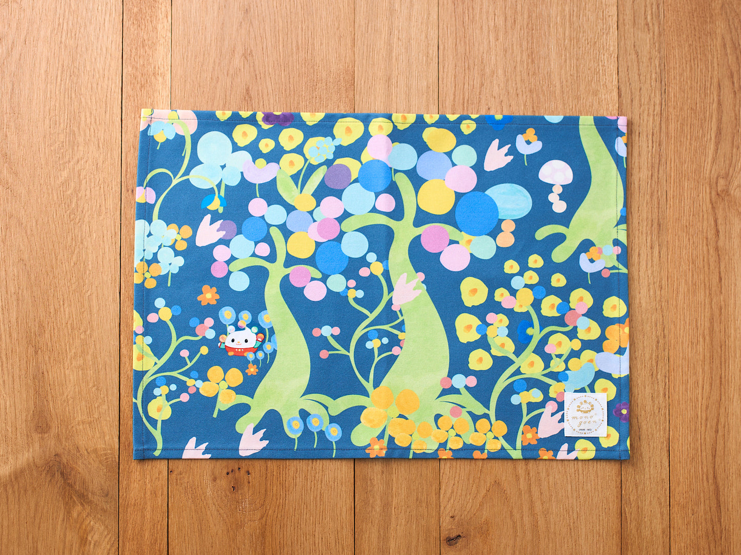 poupo luncheon mat