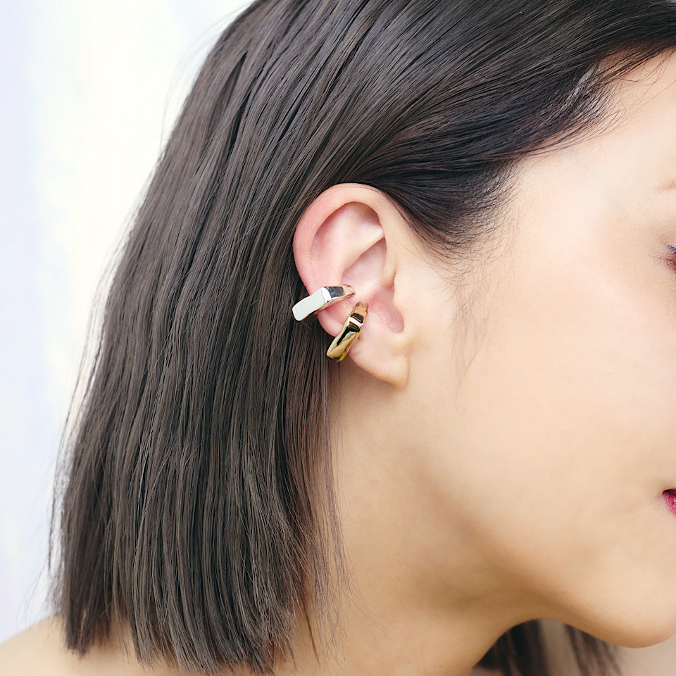 Nuance line square ear cuff