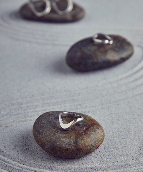 受注生産販売 V shaped ring (11号)