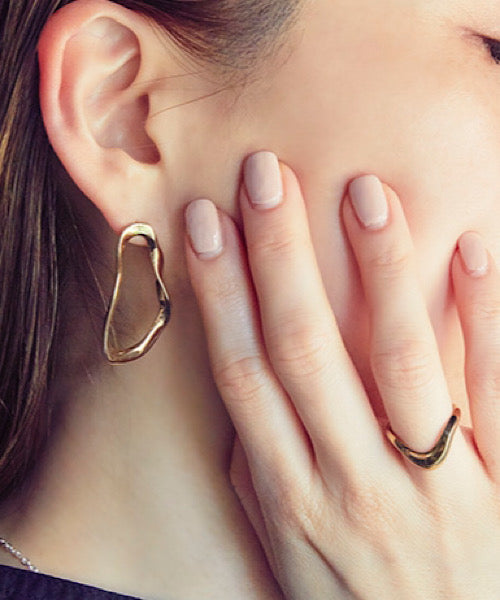 受注生産販売 wiggle oval pierced earrings