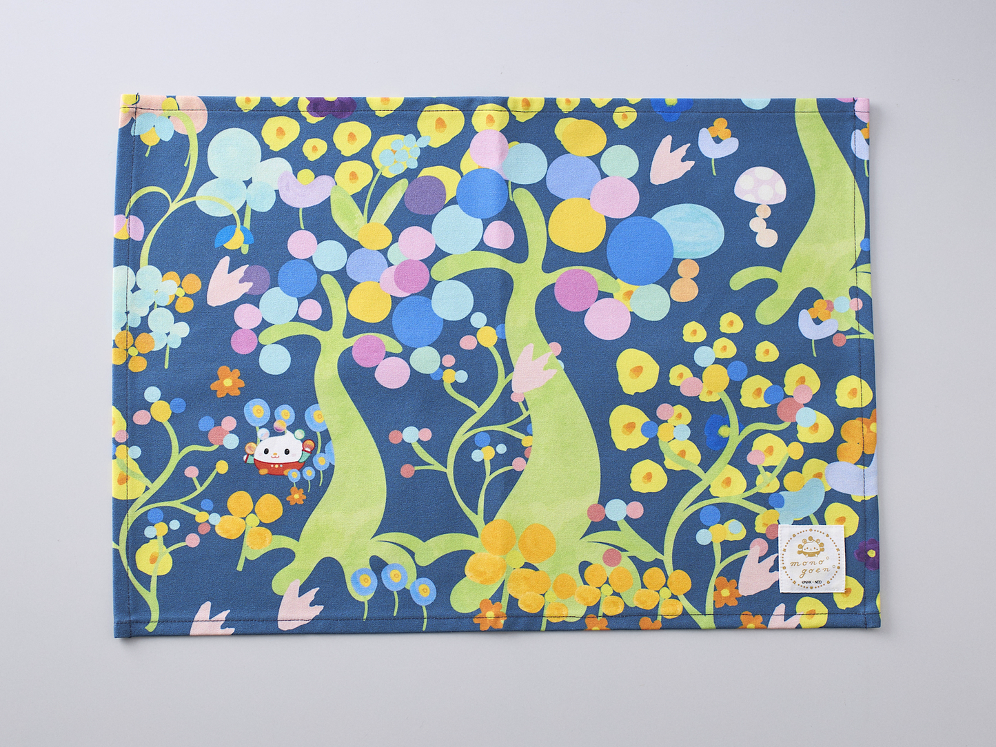 poupo luncheon mat