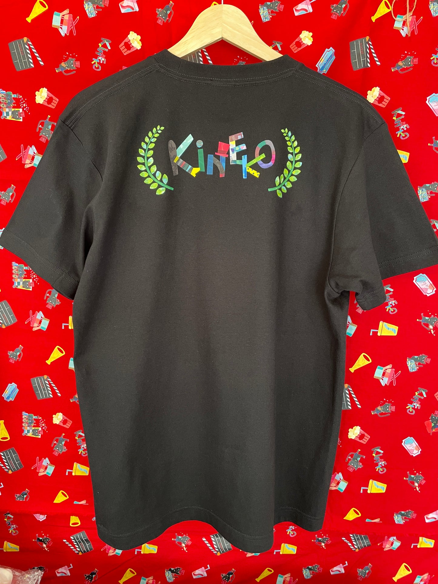 キネコ タブロイドTシャツ