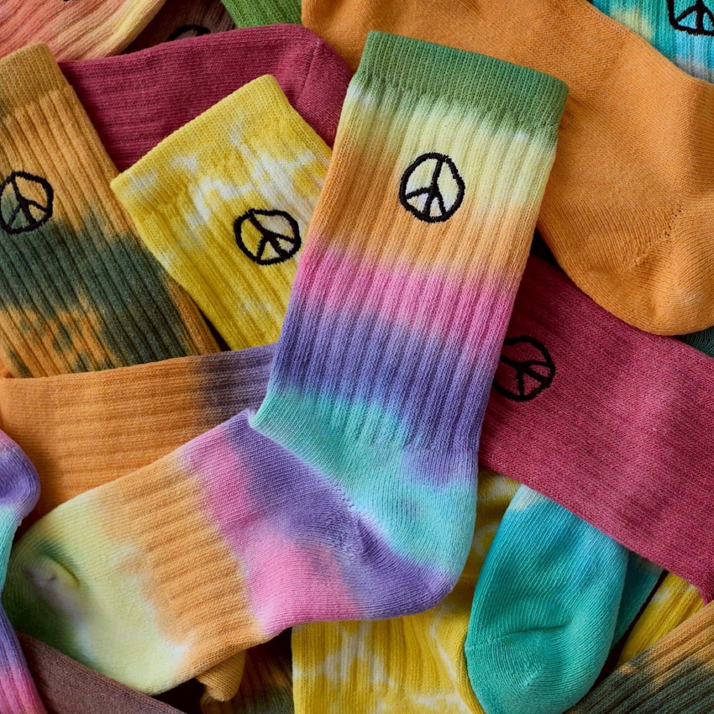 PEACE TIE DYE SOCKS ピンク