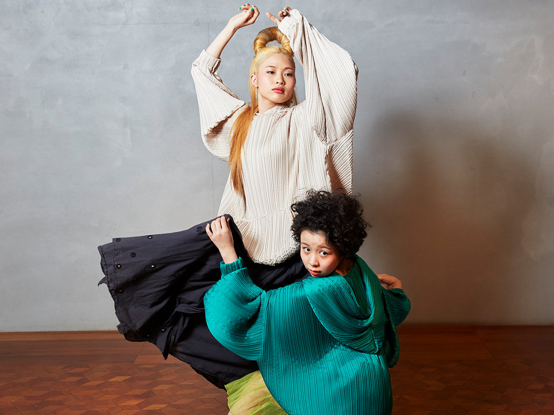 goen° Pleats hoodie beige