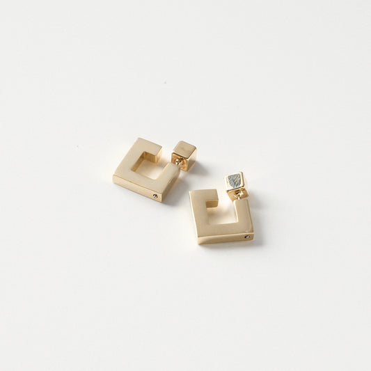 Square 2way pierce