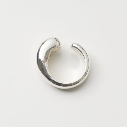 Volume dewy ear cuff