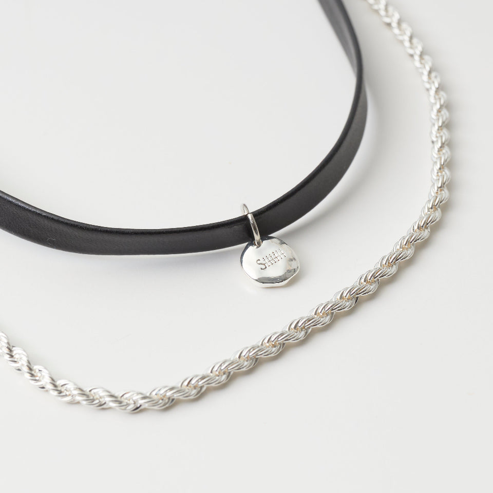 Leather chain choker