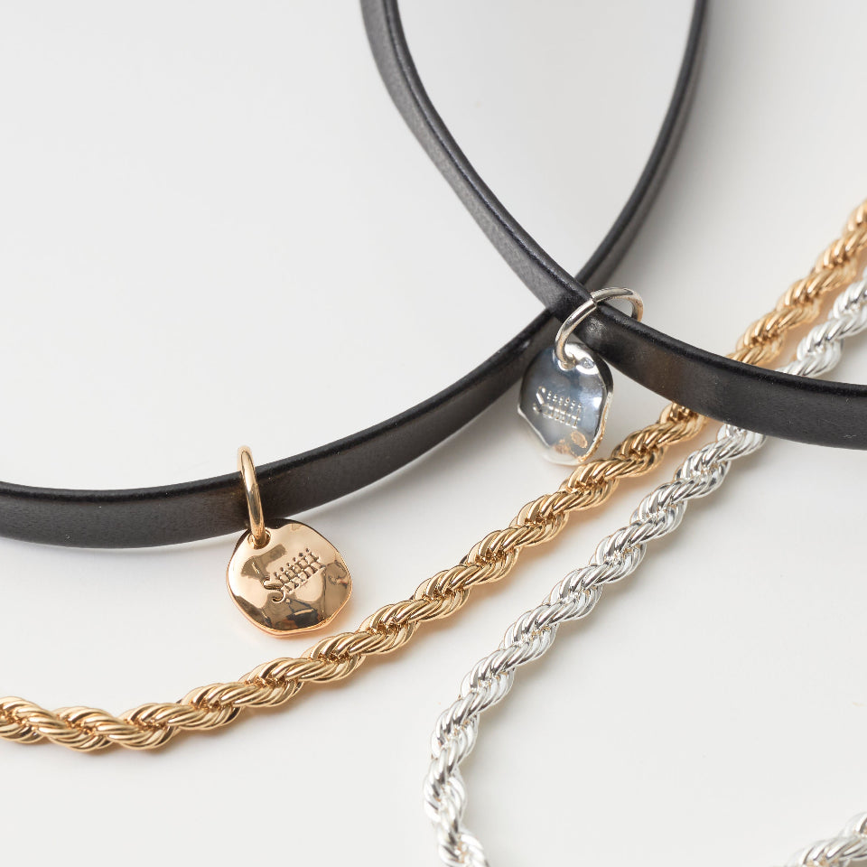 Leather chain choker