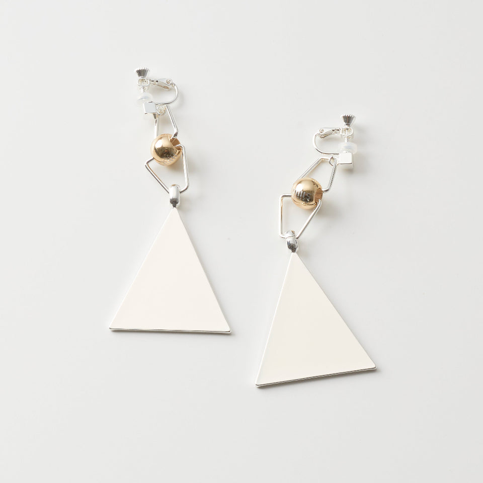 【先行予約受注商品】Big triangle pierce/earring