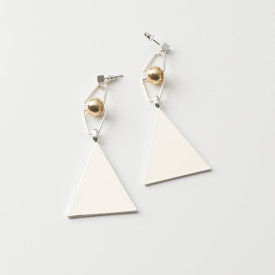 【先行予約受注商品】Big triangle pierce/earring