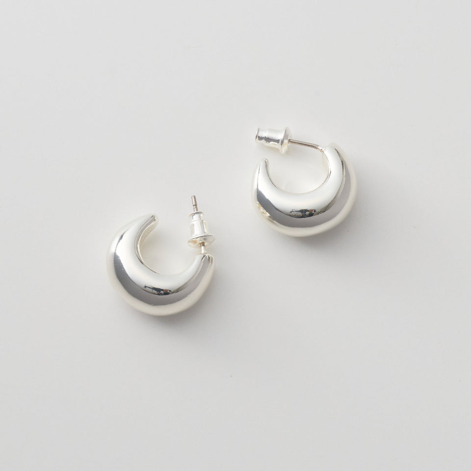 【先行予約受注商品】Crescent moon pierce