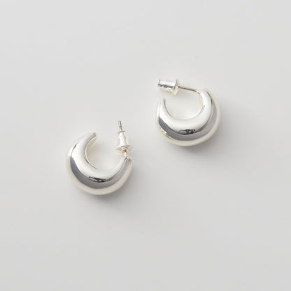 【先行予約受注商品】Crescent moon pierce