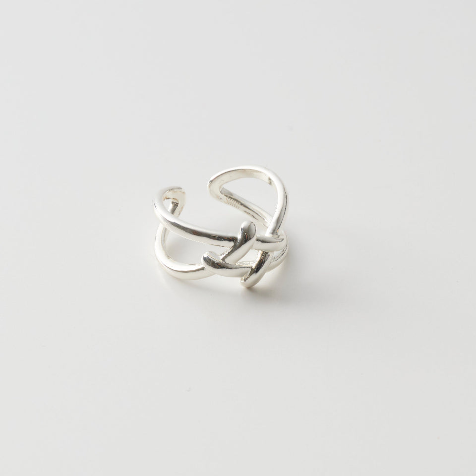 【先行予約受注商品】Interlaced lines ear cuff
