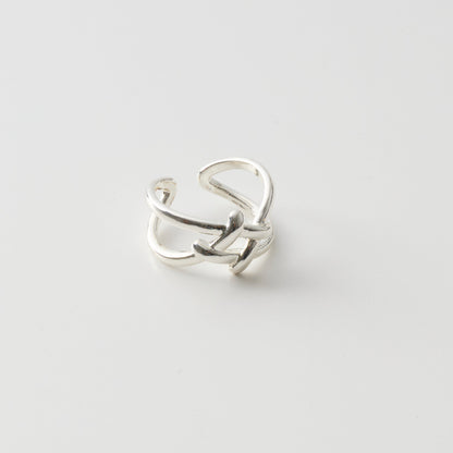 【先行予約受注商品】Interlaced lines ear cuff
