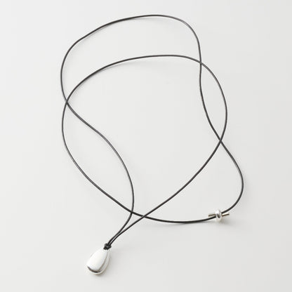 【先行予約受注商品】Leather point necklace