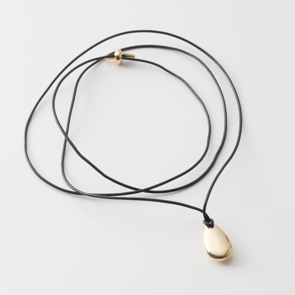 【先行予約受注商品】Leather point necklace