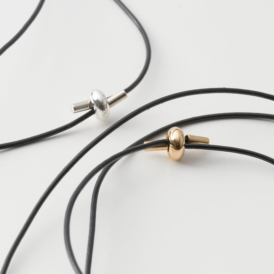 【先行予約受注商品】Leather point necklace