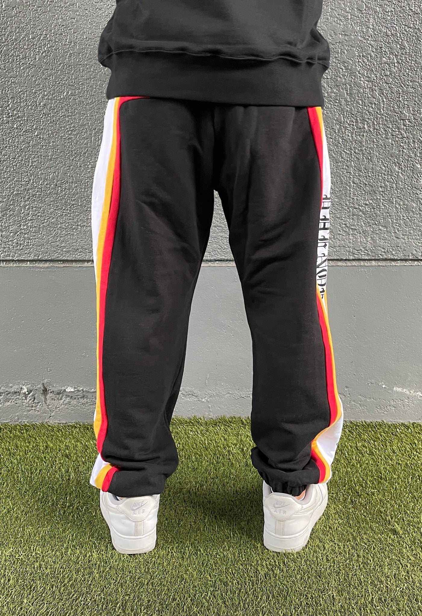 P+M PHENOMENON].TRICOLOR TRAINING SWEATPANTS ブラック