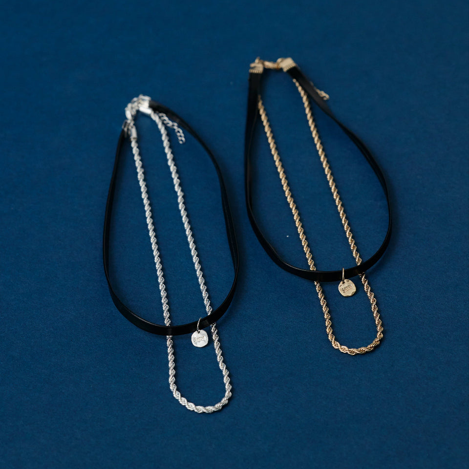 Leather chain choker