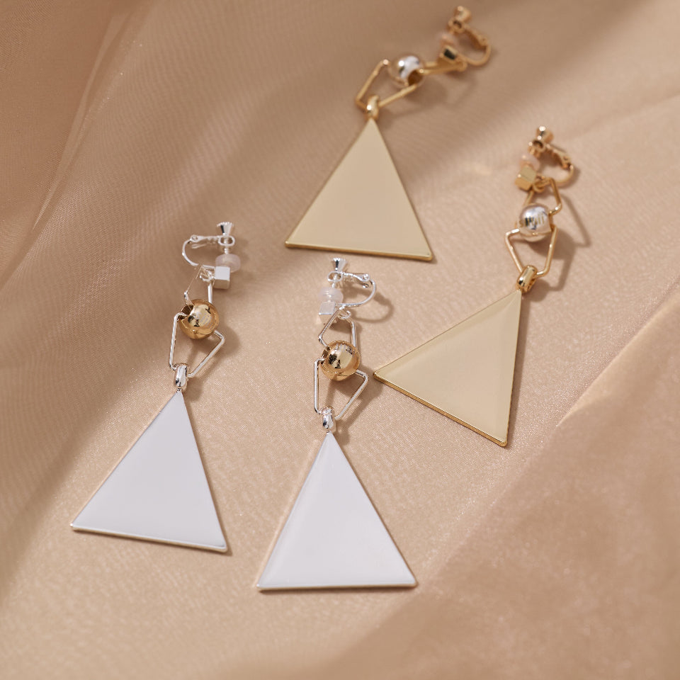 【先行予約受注商品】Big triangle pierce/earring