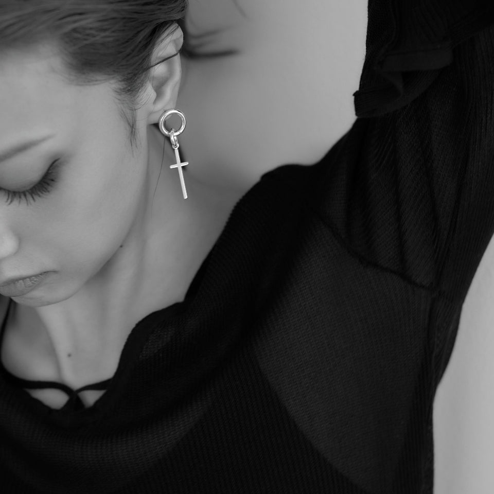 【先行予約受注商品】Cross drop pierce / earring