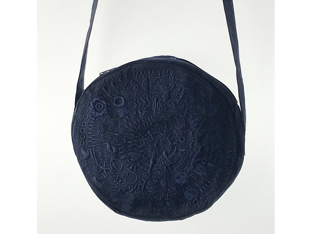 with goen°Pouch (Navy)